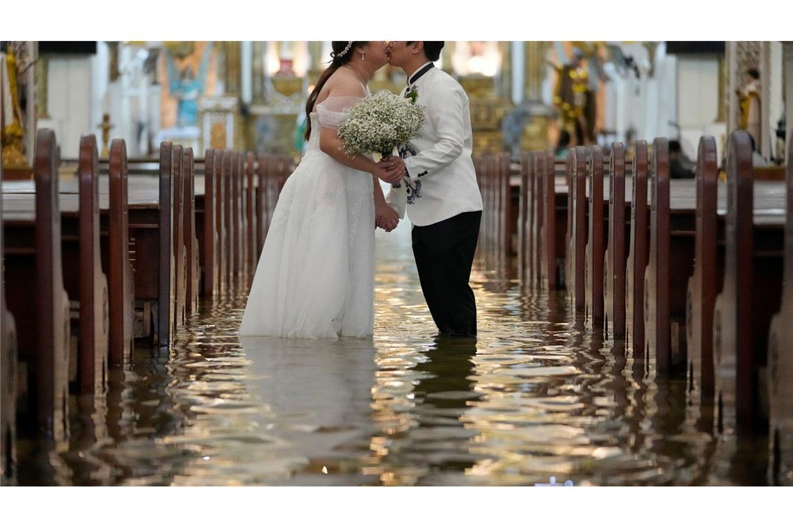 Das Paar wollte die Hochzeit unbedingt durchziehen.