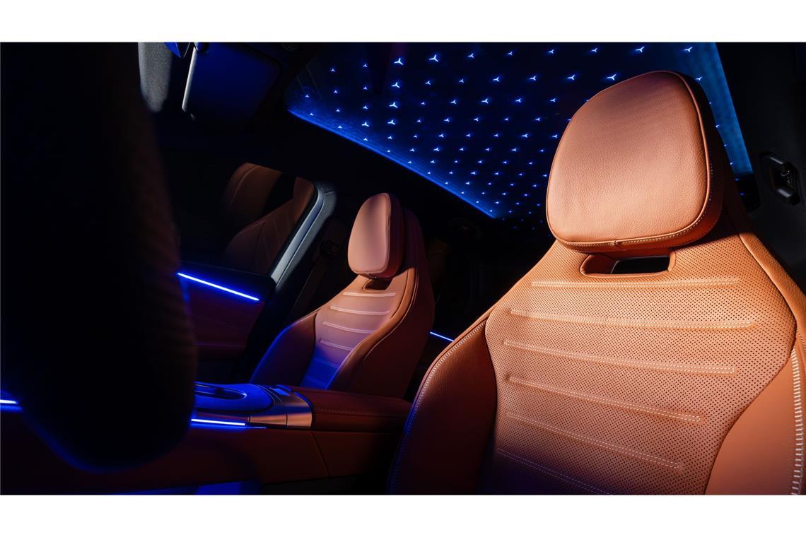 Den neuen Elektro-Mercedes gibt’s auf Wunsch auch vegan Das Panorama-Dach mit den Sternen soll zu einem welcome-home-Gefühl beitragen.
