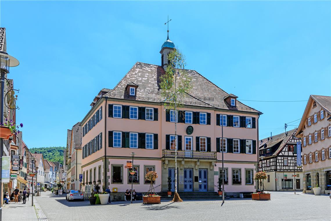 Das Rathaus Murrhardt sieht von außen noch recht ansehnlich aus, trotzdem ist im und am Gebäude einiges zu überholen. Archivfoto: Stefan Bossow