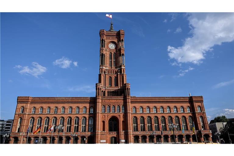 Das Rotes Rathaus – der Amtssitz des Regierenden Bürgermeisters von Berlin und der Senatskanzlei. (zu dpa: «Verständigung in Berlin: Parteien sondieren weiter»)