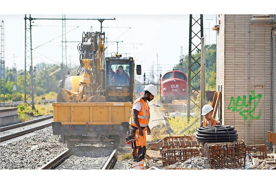 Das Sanierungskonzept der Bahn steht in der Kritik.