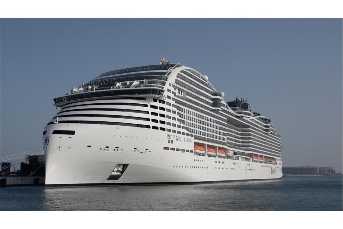 Nach Havarie: Kreuzfahrtschiff kommt in Neapel an Das Schiff hat den Hafen in Neapel erreicht. (Symbolbild)