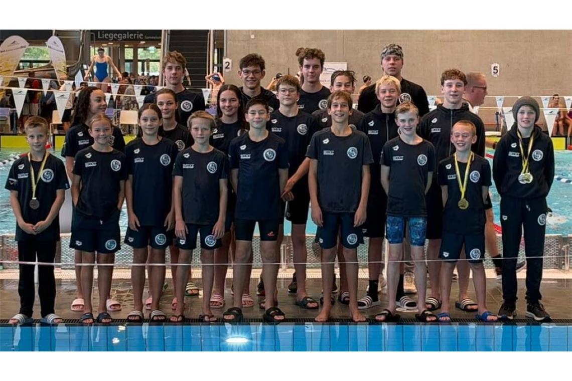Das Schwimmteam des VfL Sindelfingen im Hirschbachbad Aalen.