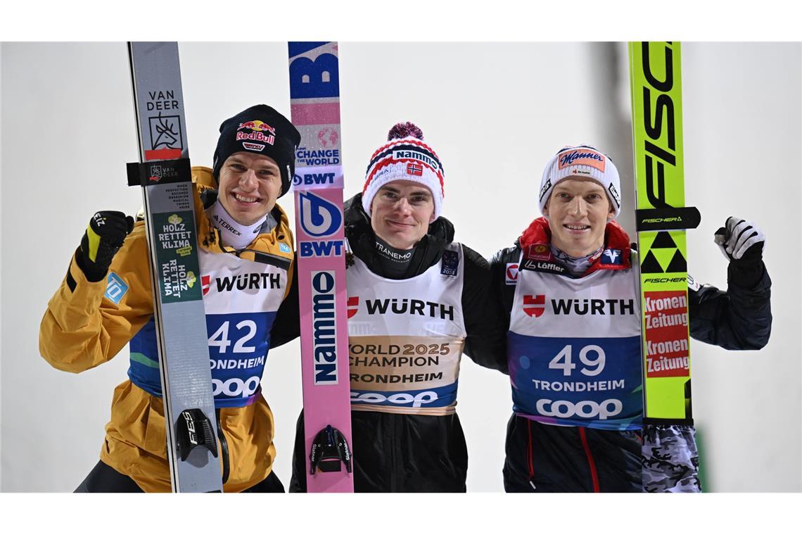 Wellinger glänzt: Als "letzter Weihnachtbaum" zu WM-Silber Das Siegerpodium mit (v.l.): Wellinger, Lindvik, Hörl