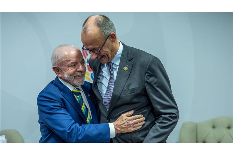 Das sieht schon fast so aus, als würden Merz und Lula miteinander tanzen.