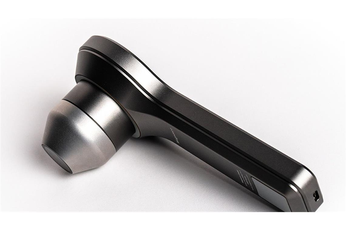 Das sind die besten Design-Ideen des Jahres 2024 Das smarte, voll digital funktionierende Dermatoskop Magnos der Magnosco GmbH aus Berlin soll eine effizientere Hautdiagnostik ermöglichen. Das Design stammt von der Firma Magnosco GmbH und WILD Design aus München.
