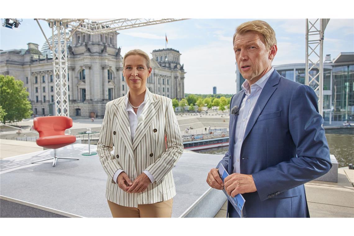 Polizei stoppte Störung von Weidel-Interview nach 30 Minuten