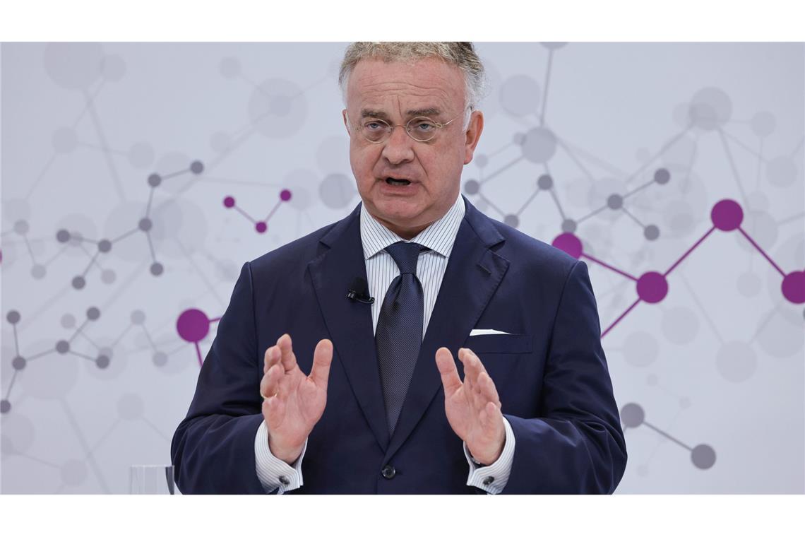 Das Spezialchemieunternehmen Evonik will künftig weniger Dividende an die Aktionärinnen und Aktionäre ausschütten, um mehr Geld für Investitionen und Schuldenabbau zu haben. (Symbolbild)