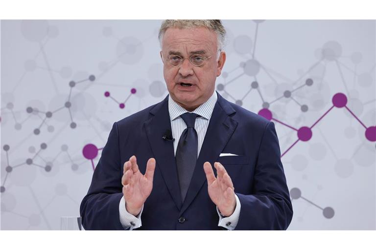 Das Spezialchemieunternehmen Evonik will künftig weniger Dividende an die Aktionärinnen und Aktionäre ausschütten, um mehr Geld für Investitionen und Schuldenabbau zu haben. (Symbolbild)