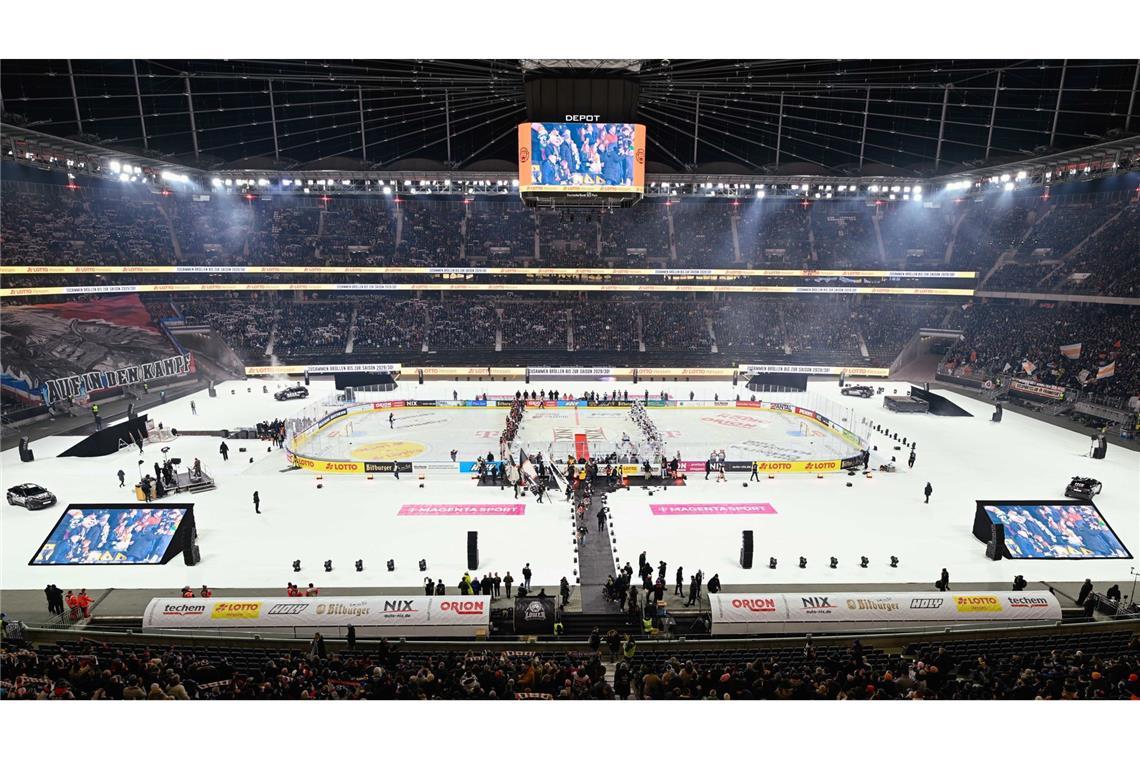 Über 45.000 Zuschauer sehen Mannheimer Debakel Das Spiel fand im Frankfurter Stadion statt.
