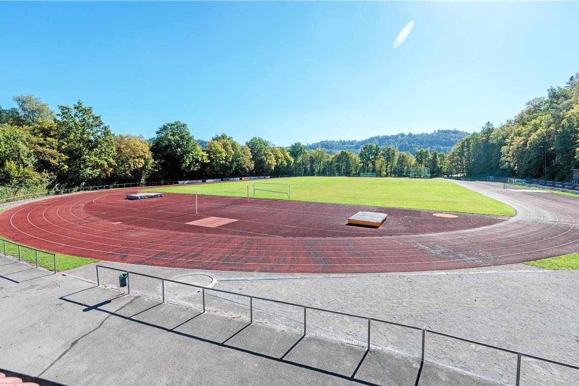 Das Stadion soll eine Rundumerneuerung bekommen. Fotos: Stefan Bossow