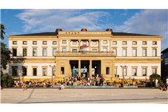 Das Stadtpalais Stuttgart in der Abendsonne