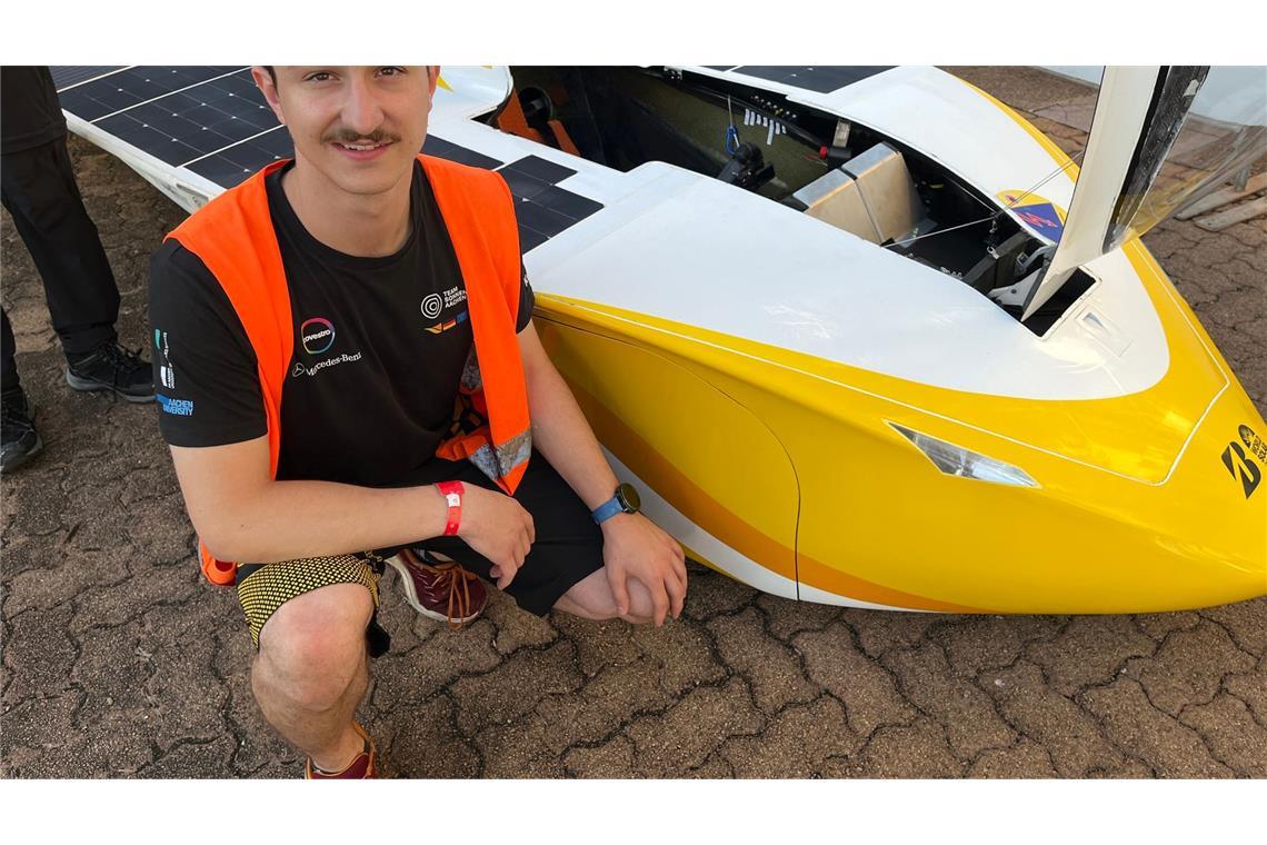 Deutsches Team bei Solarauto-Rennen in Australien vorne Das Team aus Aachen rund um Fahrer Moritz Mitzel erreichte beim Zeitfahren die schnellste Rundenzeit und durfte daher als erstes von 34 Teams loslegen.