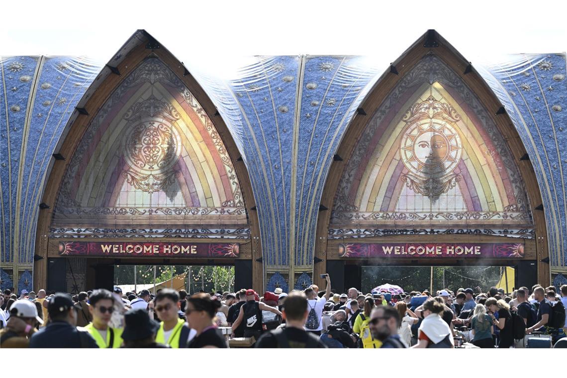 Tomorrowland-Festival startet trotz abgebrannter Hauptbühne Das Tomorrowland erwartet wie in den vergangenen Jahren mehrere Hunderttausend Besucher.