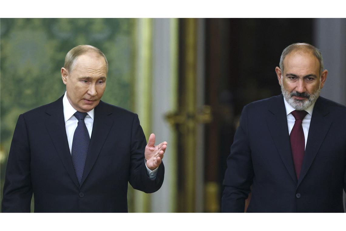 Armeniens Regierung bringt Gesetz zu EU-Beitritt auf den Weg Das Verhältnis zwischen Kremlchef Wladimir Putin und Armeniens Premier Nikol Paschinjan gilt als gespannt. (Archivbild)