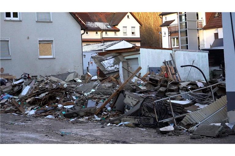 Das völlig zerstörte Gebäude nach der Explosion in Albstadt