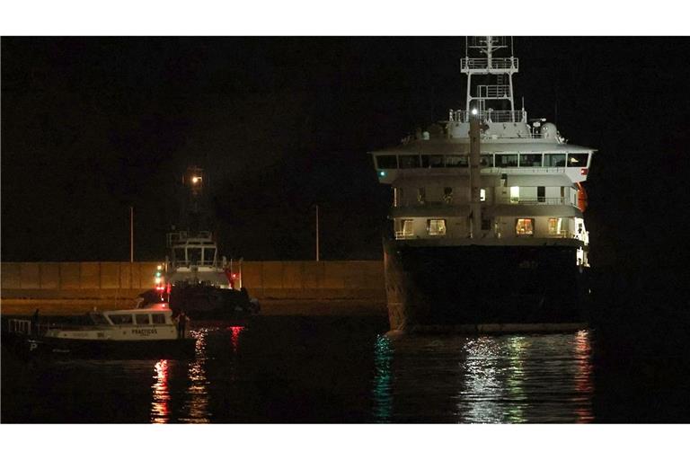 Das vom Hantavirus heimgesuchte Kreuzfahrtschiff Hondius ist in Teneriffa eingetroffen.