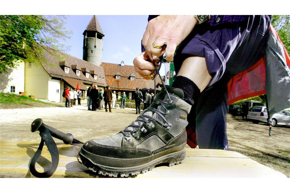 Bitter für Wanderer – Albverein muss Hütten verkaufen Das Wanderheim auf der Burg Teck ist ein sehr beliebtes Ausflugsziel und erst kürzlich saniert worden. Es dürfte kaum auf der Streichliste stehen.