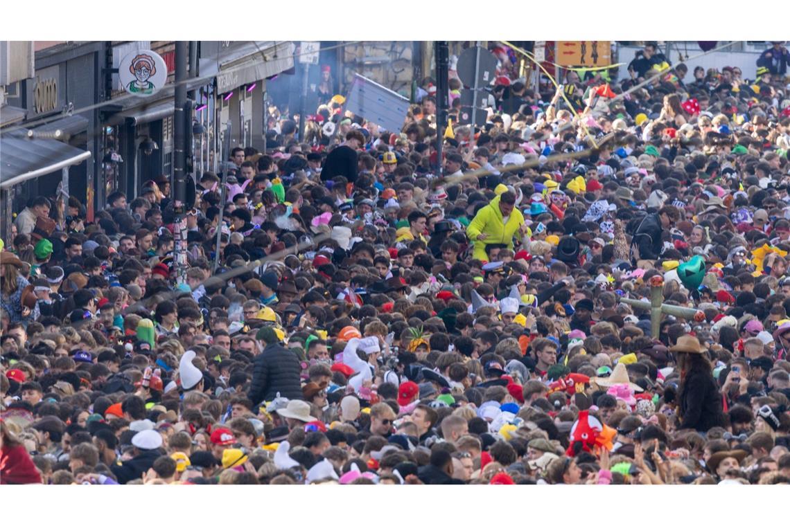 Das Zülpicher Viertel in Köln war schnell wieder prall gefüllt mit Menschen.