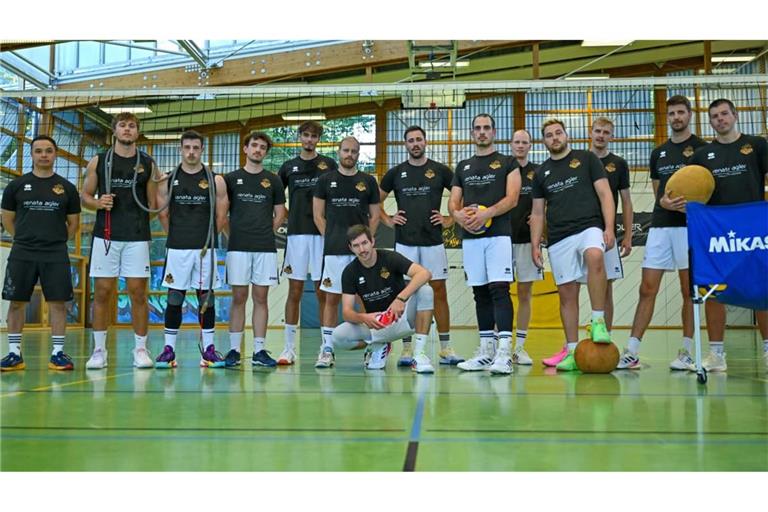 Das Zweitliga-Team aus Botnang vor dem Saisonstart. Von links: Trainer Kim Knaupp, Fabian Breitenbach, Joshua Rauber, Christoph Müller, Max Sachers, Bastian Ditschmann, unten Moritz Zeitler, Felix Kerlein, Moritz Rauber, Aaron Weichelt, Manuel Babinger, Moritz Finke, Ferdinand Gerstenberger, Jascha Hommel.
