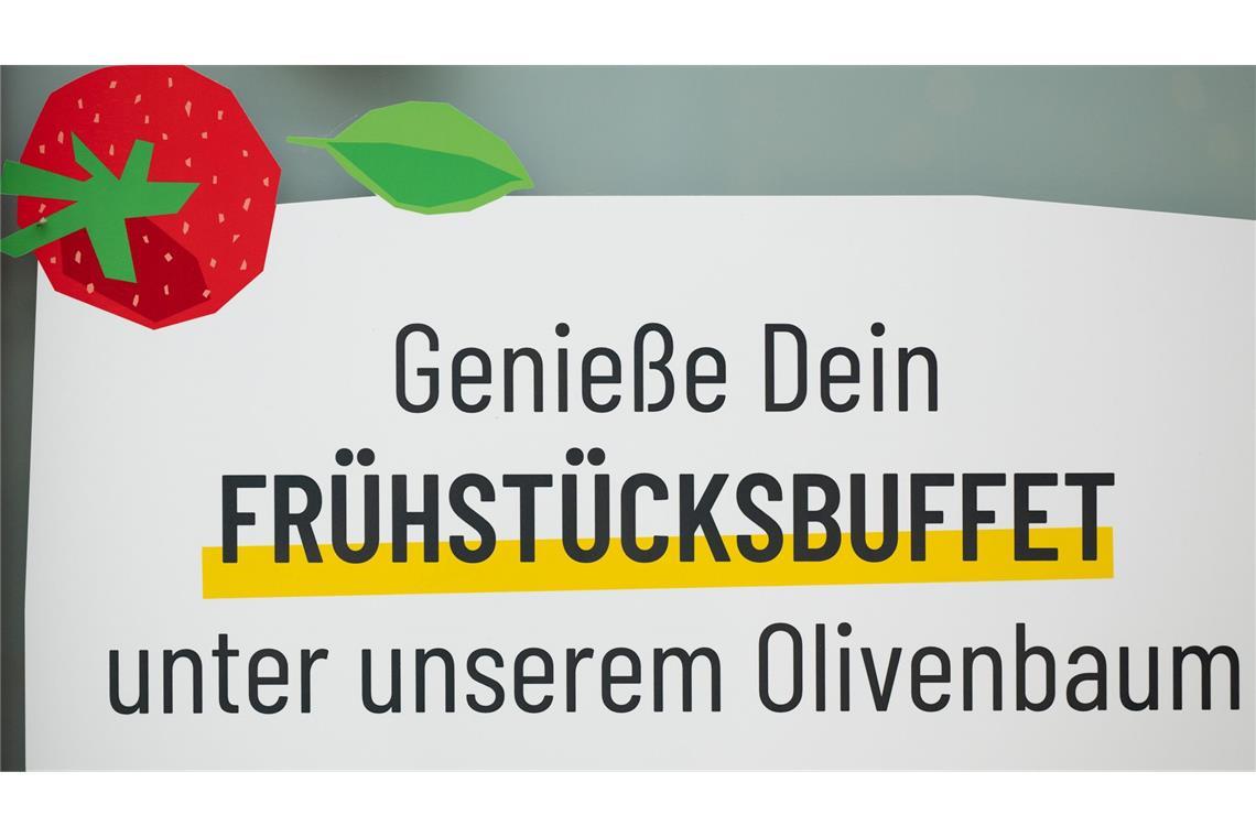Du oder Sie? Warum die Anrede immer kniffliger wird Dass Restaurants häufiger ihre Gäste duzen, ist nicht zu übersehen. (Symbolbild)