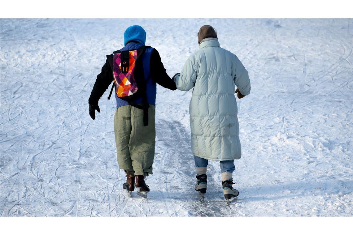 Dass wir frieren, hat mit verschiedenen Faktoren zu tun – darunter unserer Muskelmasse und unserem Nervensystem.