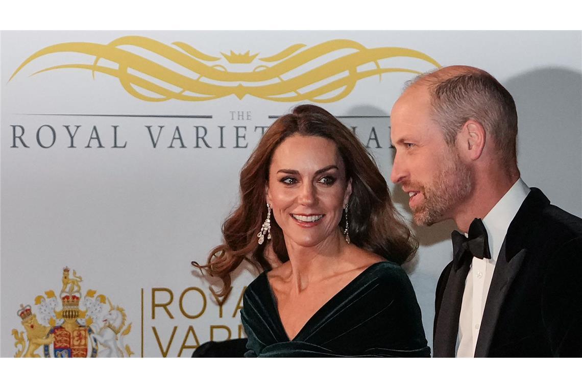 Dazu trug Prinzessin Kate die „Greville Chandelier“- Ohrringe der verstorbenen Queen Elizabeth II.