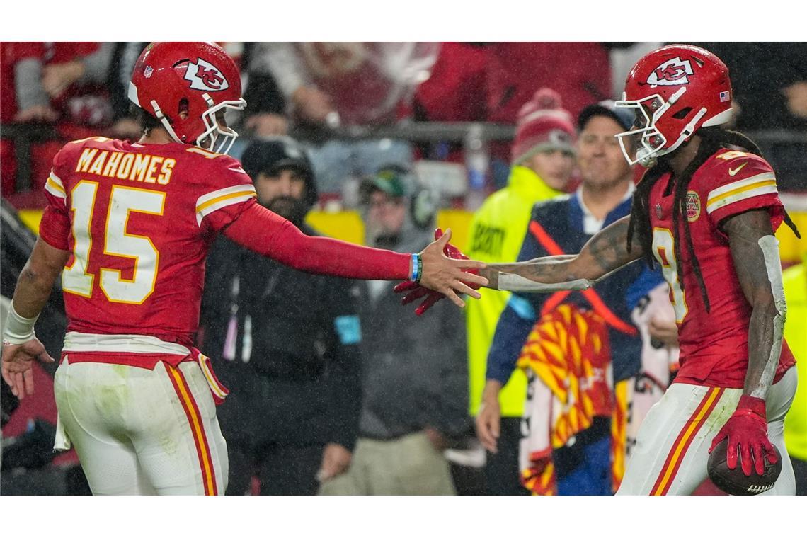 Achtes Spiel, achter Sieg: Chiefs siegen dank Hopkins DeAndre Hopkins erarbeitete sich schnell das Vertrauen von Quarterback Patrick Mahomes.