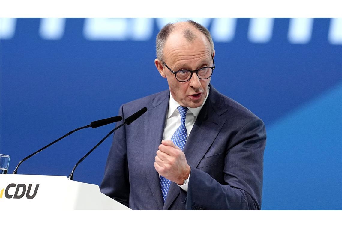 Debatten um den Sozialstaat und die Arbeitszeit bestimmen auch den Bundesparteitag in Stuttgart.