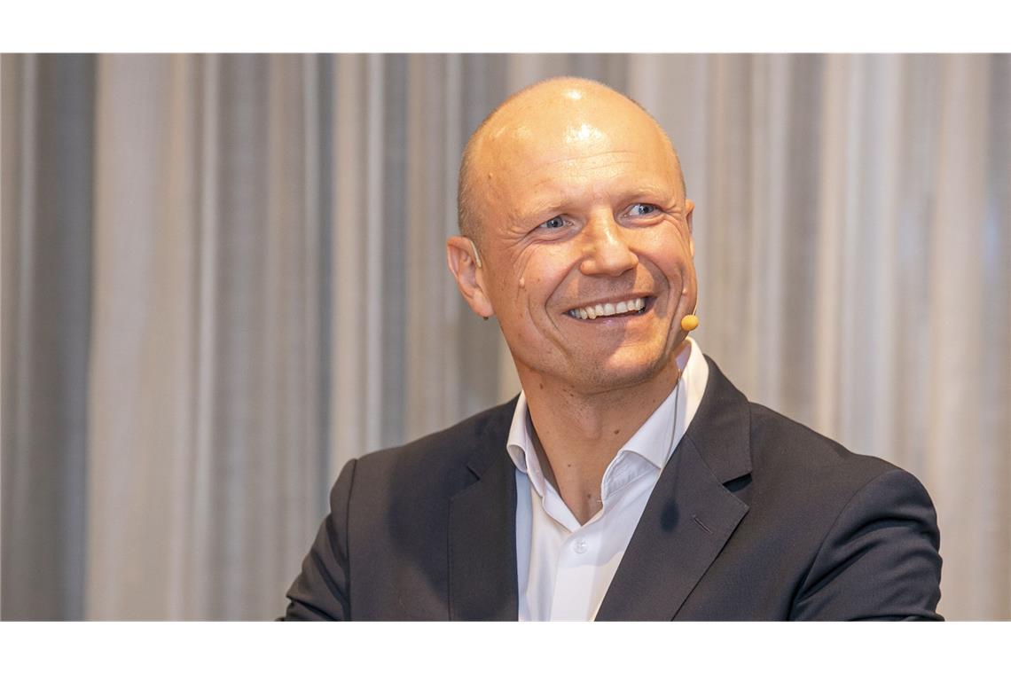 Dekra zeigt sich krisenfest Dekra-Vorstandschef Stan Zurkiewicz rechnet auch fürs kommende Jahr mit steigenden Umsätzen.