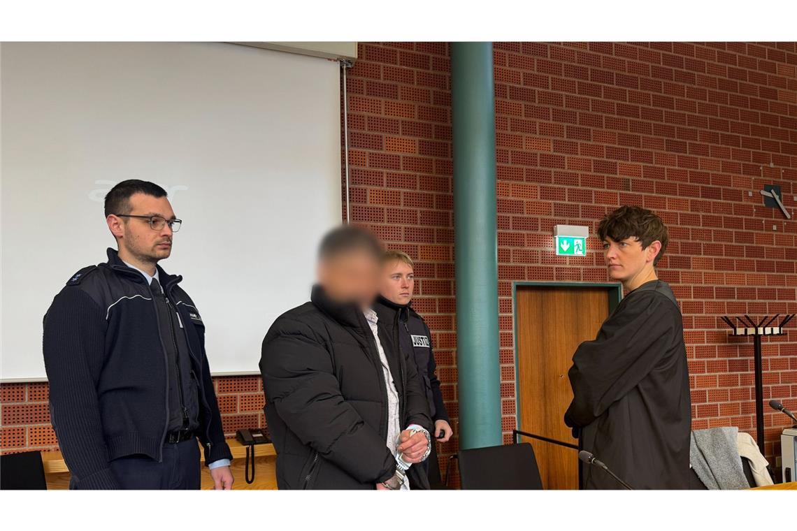 Männer wegen Schüssen nach Disco-Streit verurteilt Dem 35-Jährigen Mann wird nach Schüssen an einer Tankstelle im vergangenen Juli versuchter Mord vorgeworfen. (Archivbild)