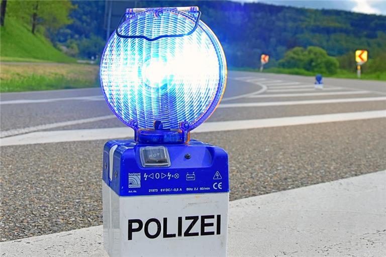 Dem 81-jährigen Opfer entstand ein Schaden von etwa 1000 Euro. Symbolfoto: Tobias Sellmaier