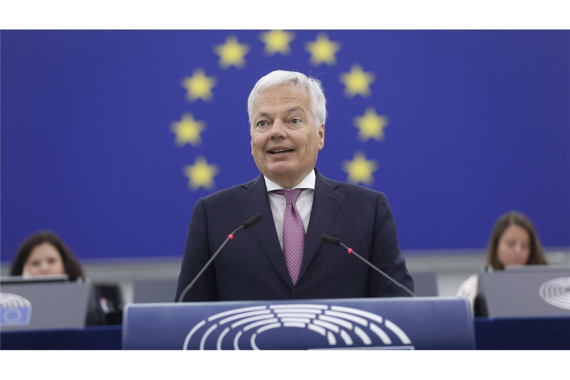 Ermittlungen wegen Geldwäsche gegen Ex-EU-Kommissar Dem ehemaligen EU-Kommissar Didier Reynders wird vorgeworfen, Geld gewaschen zu haben.