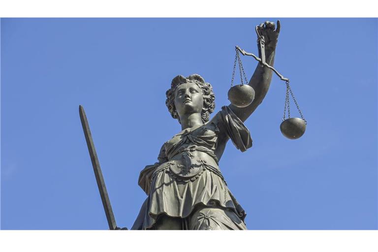 dem gewaltsamen Tod einer 32-Jährigen in Oberhausen ist ihr 47 Jahre alter Lebensgefährte festgenommen worden (Symbolfoto).