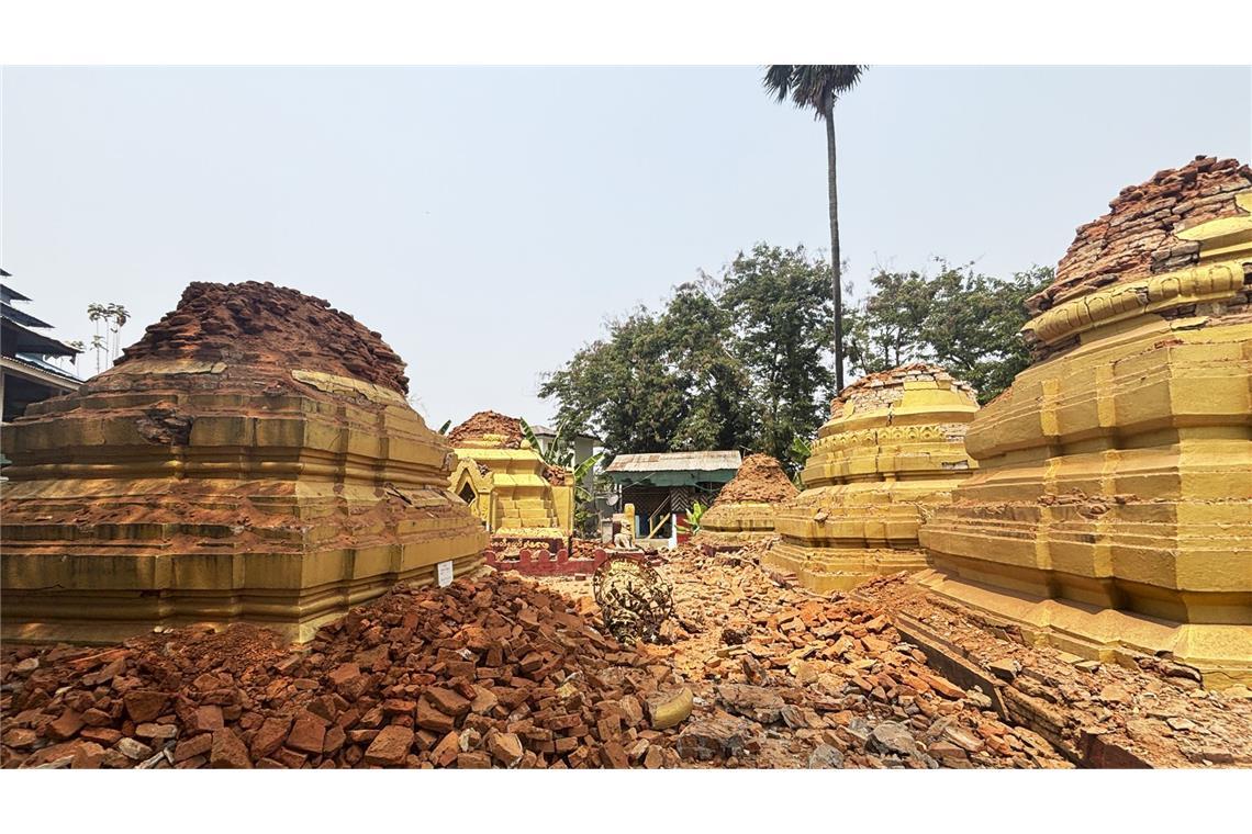 Was Reisende wissen müssen Dem Unglück war ein Erdbeben vorausgegangen, dessen Epizentrum im Zentrum des Nachbarlands Myanmar lag.