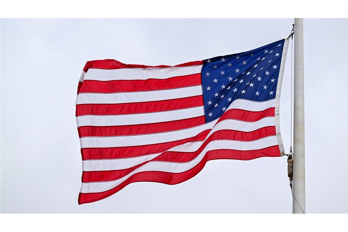 Amerika auf dem Weg zur Autokratie? Trumps radikaler Kurs Demokraten warnen, Amerika stehe vor dem "Tod der Demokratie" und dem "Anfang einer Diktatur". (Archivbild)