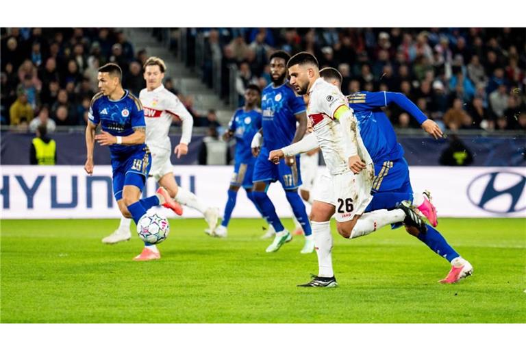 Deniz Undav hat seine Durststrecke überwunden und mit seinem Tor den VfB in Führung gebracht. Die Fans freuten sich mit und für ihn.