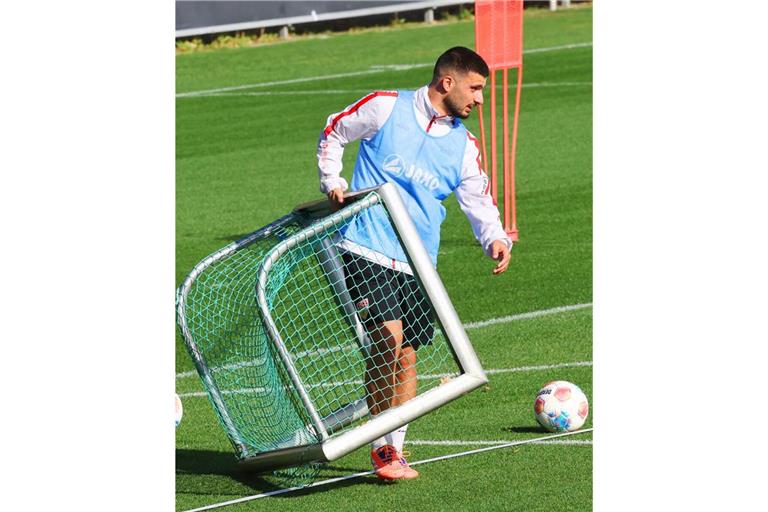 Deniz Undav mischt wieder voll mit.