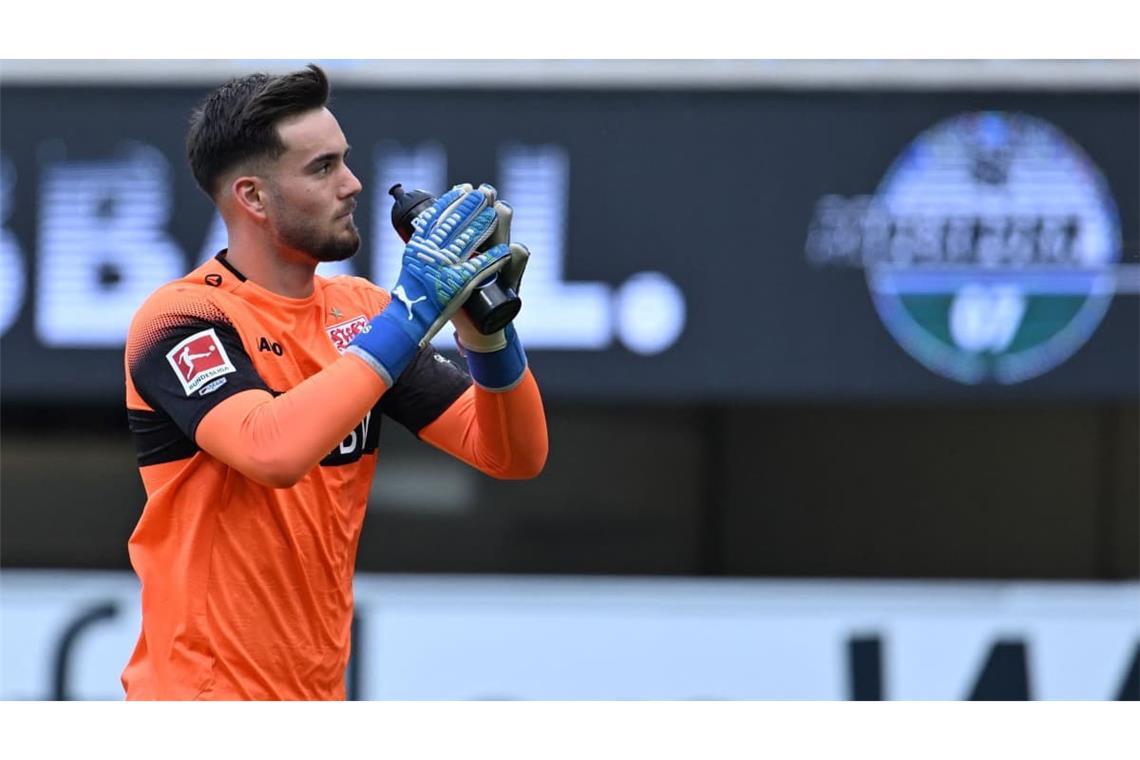 Dennis Seimen kehrt zwischen die Pfosten zurück.