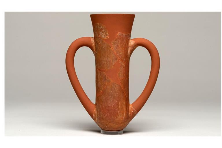 Depas-Becher, ausgegraben von Heinrich Schliemann, 15 cm hoch, Sammlung für Klassische Archäologie, Universität Tübingen.