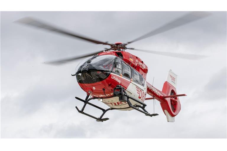 Der 21-Jährige wurde mit schweren Verletzungen per Hubschrauber ins Krankenhaus geflogen. (Symbolbild)