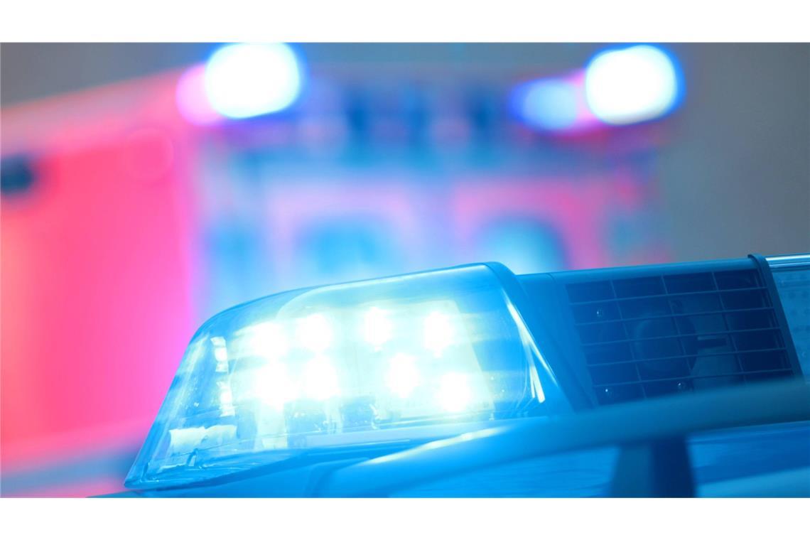 Der 54-Jährige erlag seinen Verletzungen an der Unfallstelle. (Symbolbild)