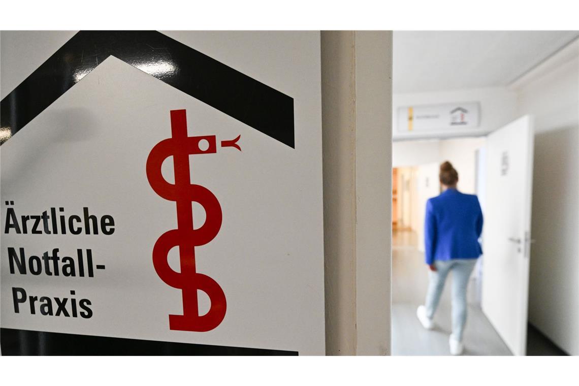 Kommunen ziehen im Streit um Notfallpraxen vor Gericht Der ärztliche Bereitschaftsdienst in den Notfallpraxen hilft weiter, wenn der Hausarzt nicht geöffnet hat.