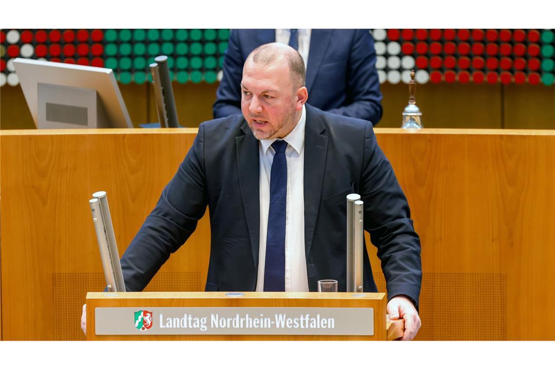 Der AfD-Politiker, Klaus Esser, sagt, seine 85-jährige Mitarbeiterin bereite aus dem Homeoffice heraus für ihn etwa Kleine Anfragen oder Anträge vor. (Archivfoto)