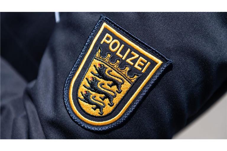 Der Angeklagte habe an mindestens vier Stellen in dem Gebäude Feuer gelegt (Symbolbild).