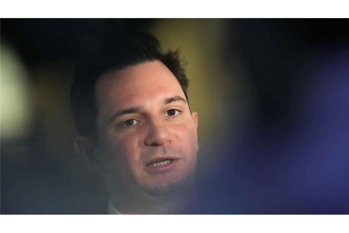 Der Anwalt des Vaters der Block-Kinder, Philip von der Meden, rät dem mutmaßlichen Chef der Entführer, sich als Zeuge nicht zu sehr auf Erinnerungslücken zu berufen.