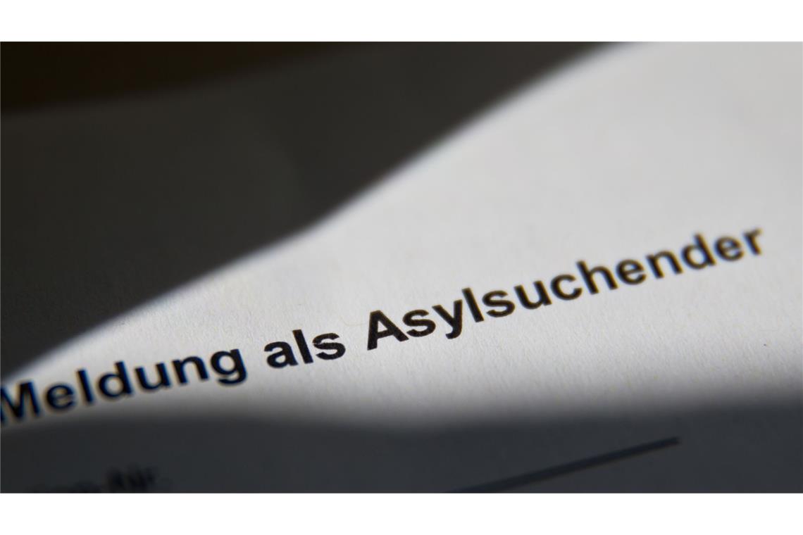 Ausreisepflichtiger Afghane sitzt nicht im nächsten Abschiebeflieger Der Aslyantrag des Afghanen wurde abgelehnt. (Symbolbild)