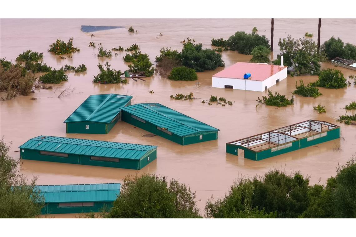 Der Atlantiksturm "Leonardo" hatte am Mittwoch und Donnerstag mit Starkregen und Orkanböen Überschwemmungen in Portugal und wie hier in Südspanien ausgelöst.