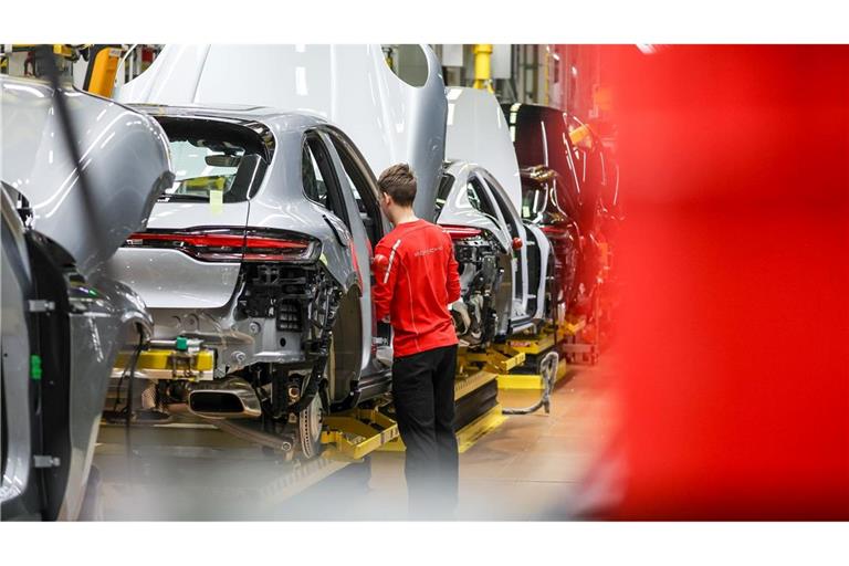 Der Auftragsbestand in der deutschen Industrie wächst - dank einer Erholung in der Autobranche. (Archivbild)