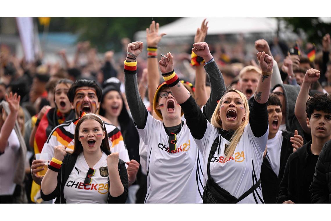 Der Auftritt der DFB-Elf löste Freude aus beim Public Viewing in Deutschland.